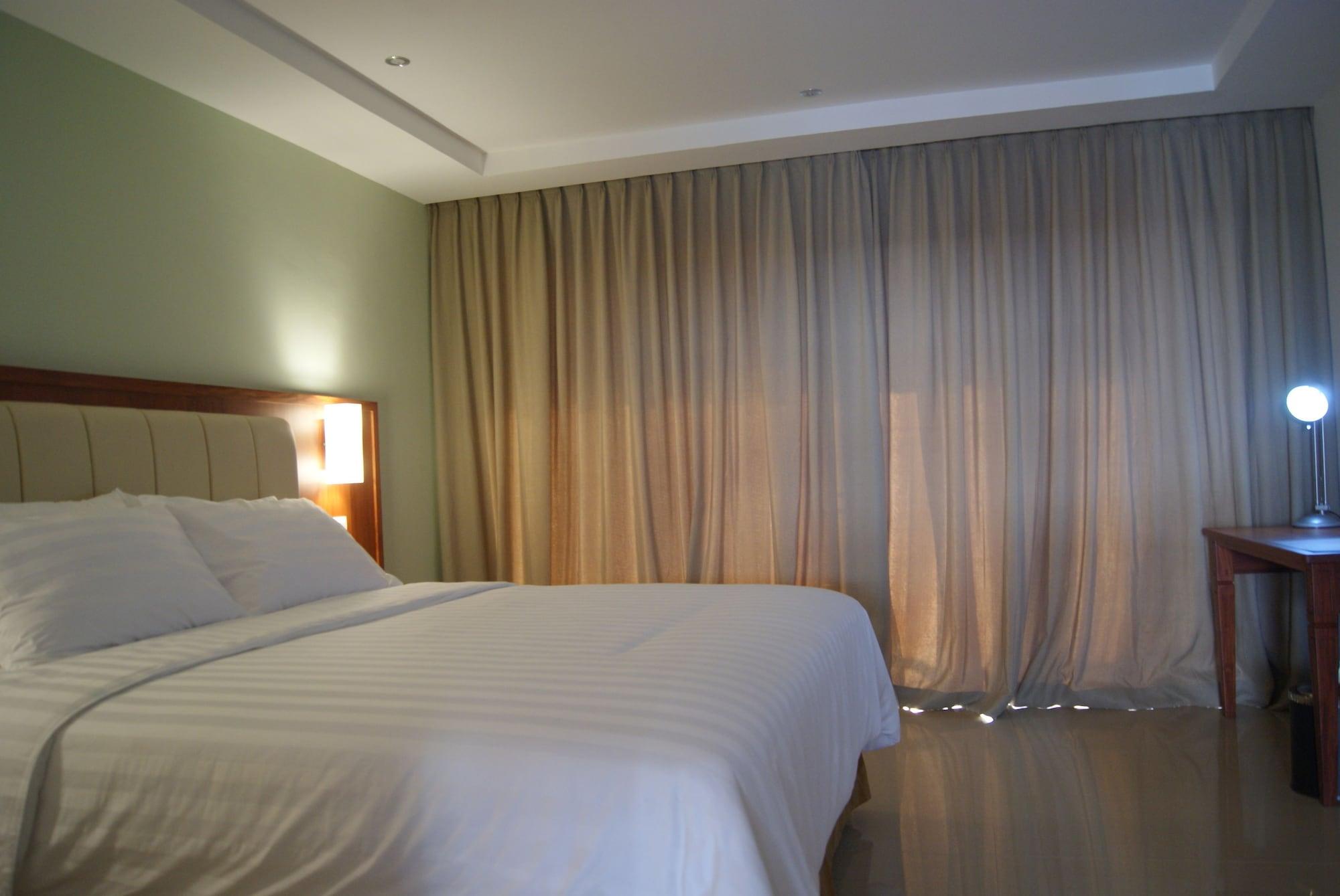 Thong'S Inn Hotel Kualanamu Medan Exteriör bild