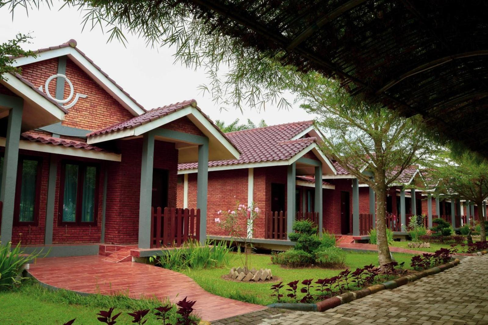 Thong'S Inn Hotel Kualanamu Medan Exteriör bild