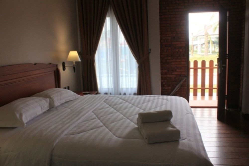 Thong'S Inn Hotel Kualanamu Medan Exteriör bild