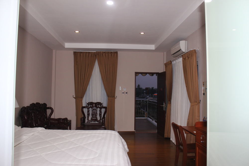 Thong'S Inn Hotel Kualanamu Medan Exteriör bild